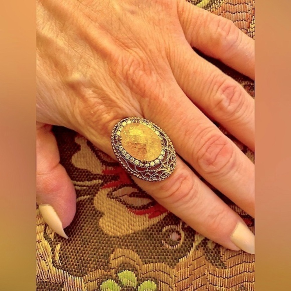 Ctirine filigree sterling silver  ring w/ cubic zirconia stones 💛